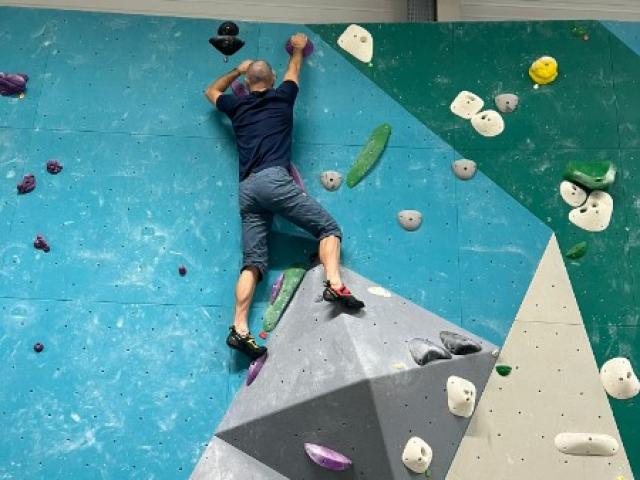 Bague sur-mesure pour rupture des poulies des doigts en escalade 